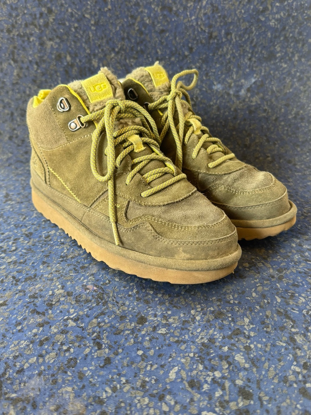 UGG Highland Heritage Hi Boots Boys Size 6